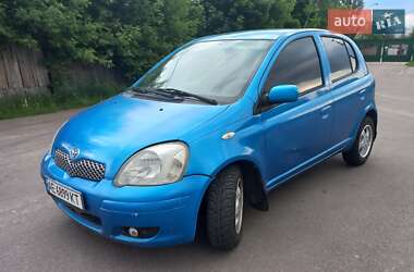 Хэтчбек Toyota Yaris 2003 в 