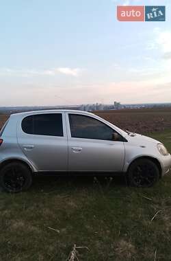 Хэтчбек Toyota Yaris 2000 в Зенькове