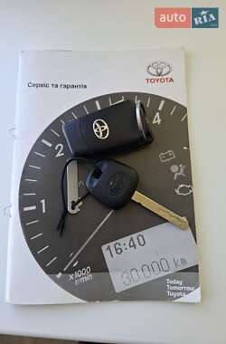 Седан Toyota Yaris 2014 в 