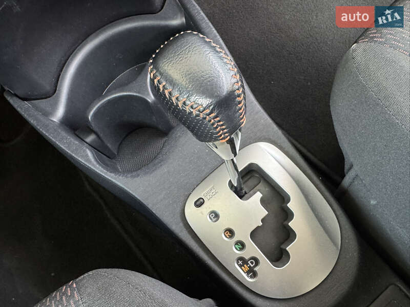 Хетчбек Toyota Yaris 2012 в Вінниці
