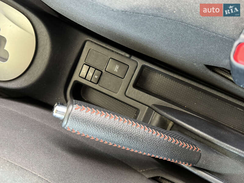 Хетчбек Toyota Yaris 2012 в Вінниці