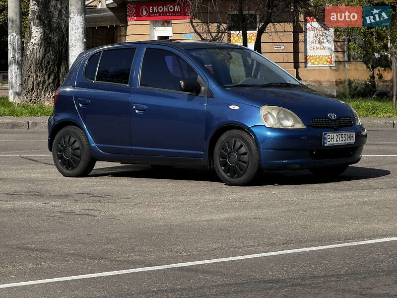 Toyota Yaris 2000