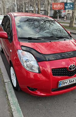 Хэтчбек Toyota Yaris 2007 в Черноморске