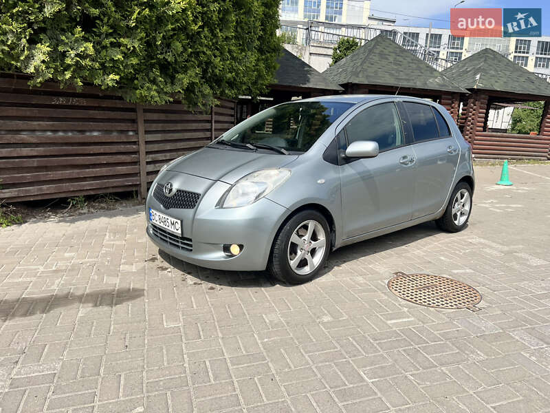 Хетчбек Toyota Yaris 2007 в Львові