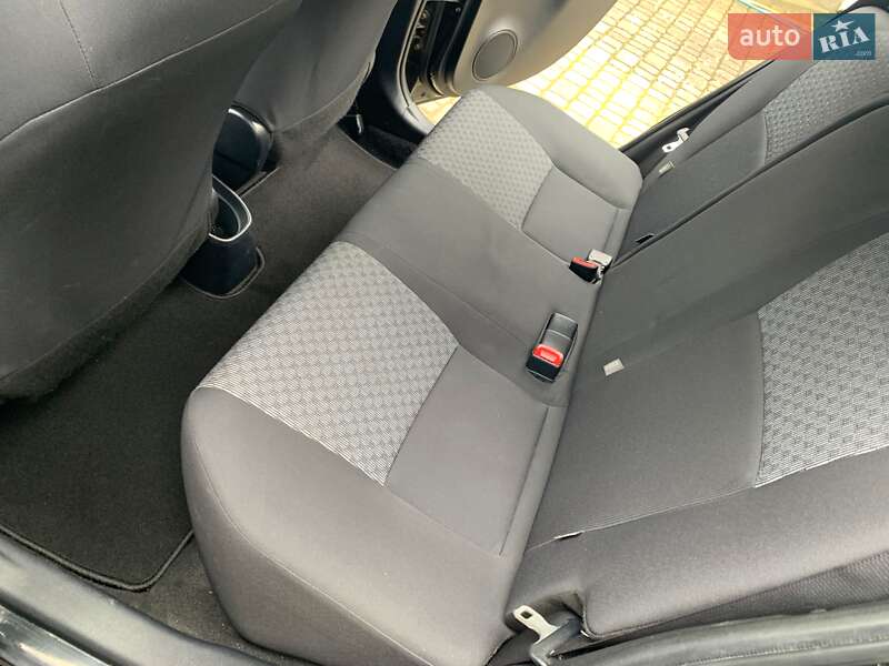 Хэтчбек Toyota Yaris 2014 в Сваляве фото 8 Хэтчбек Toyota Yaris 2014 в Сваляве