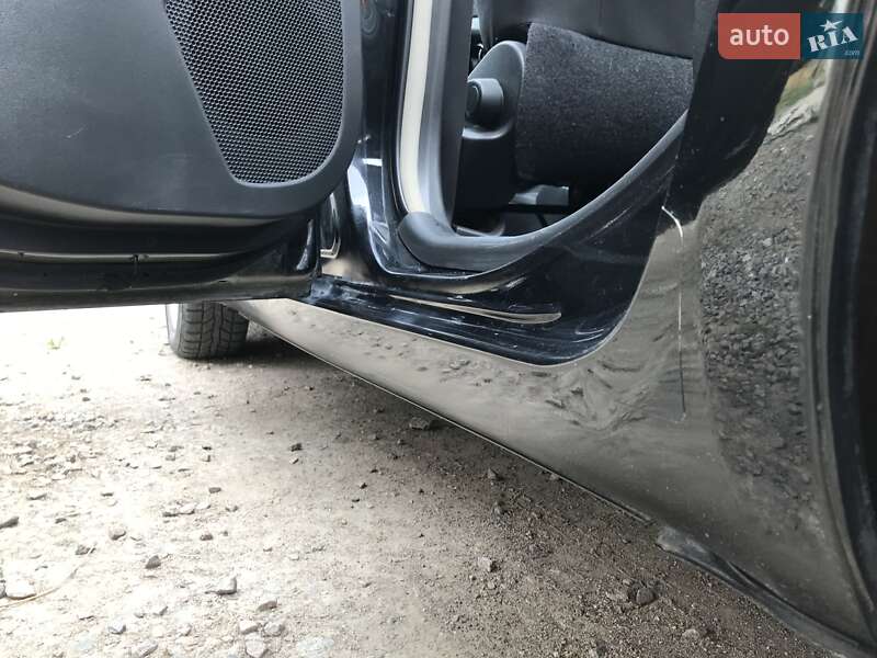 Хэтчбек Toyota Yaris 2011 в Умани