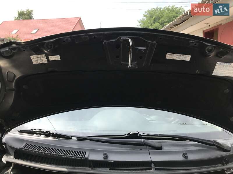 Хэтчбек Toyota Yaris 2011 в Умани