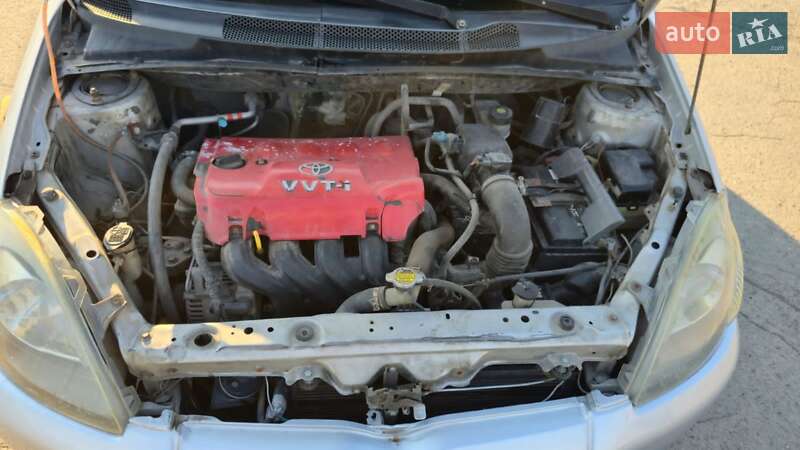 Хетчбек Toyota Yaris 2001 в Ізмаїлі