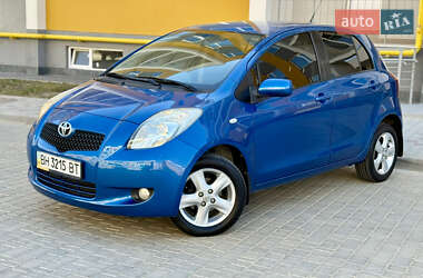Хэтчбек Toyota Yaris 2006 в Одессе