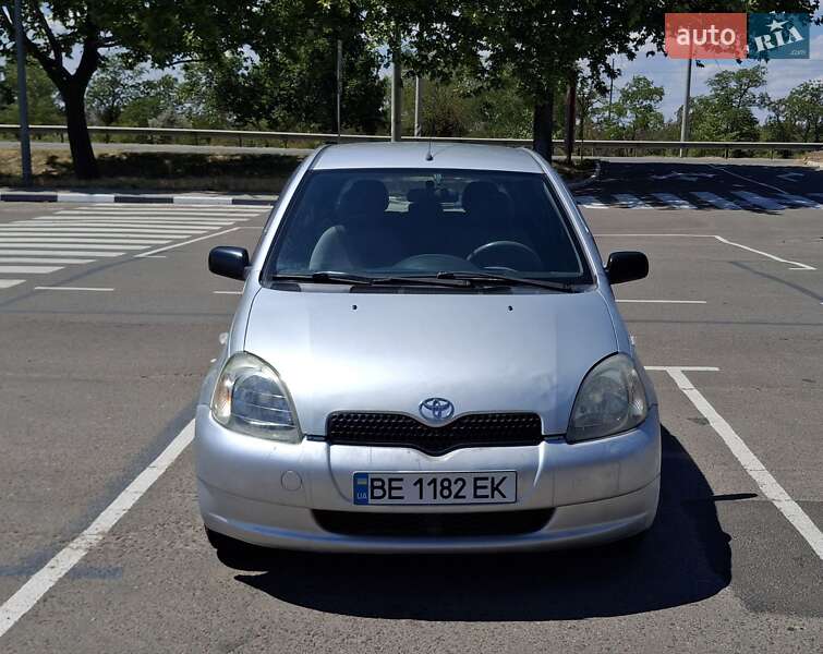 Хетчбек Toyota Yaris 2000 в Миколаєві