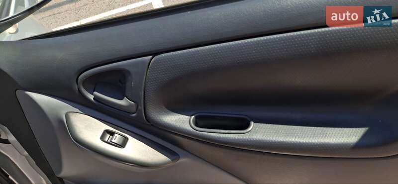 Хетчбек Toyota Yaris 2000 в Миколаєві