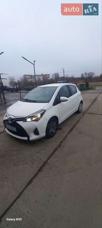 Хэтчбек Toyota Yaris 2016 в Умани фото 2 Хэтчбек Toyota Yaris 2016 в Умани