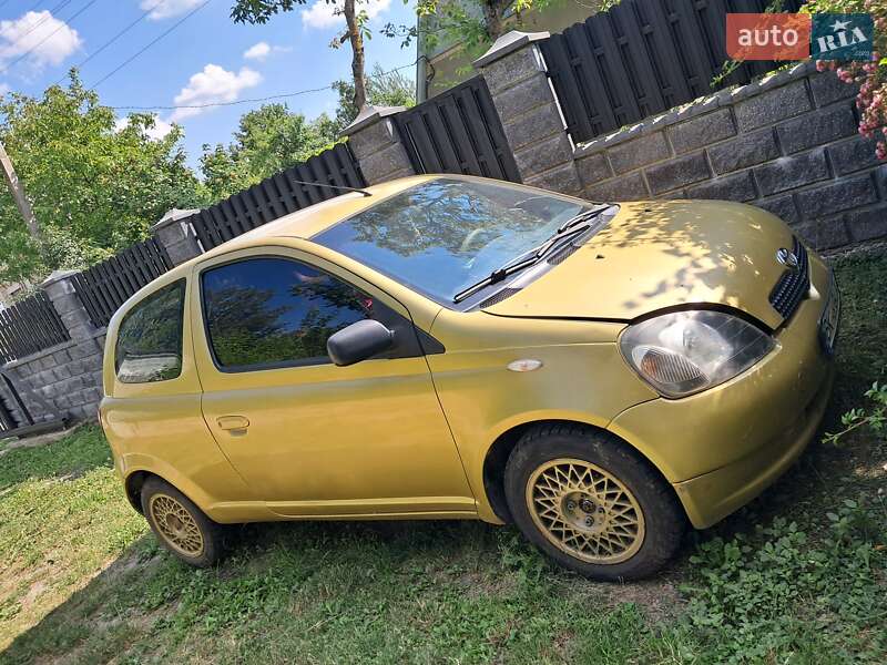 Toyota Yaris 1999