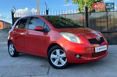 Хэтчбек Toyota Yaris 2005 в Киеве
