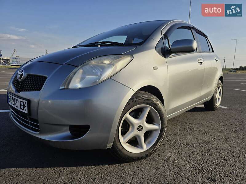Хетчбек Toyota Yaris 2008 в Львові