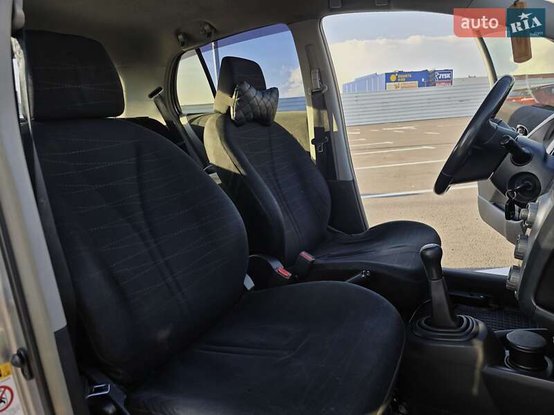 Хетчбек Toyota Yaris 2008 в Львові