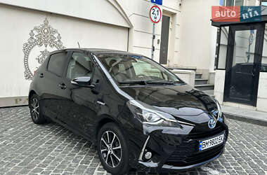 Хэтчбек Toyota Yaris 2018 в 