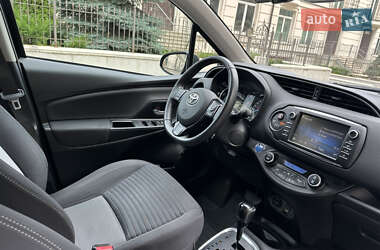 Хэтчбек Toyota Yaris 2018 в 