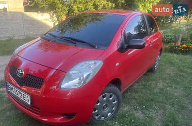 Хетчбек Toyota Yaris 2008 в Сумах