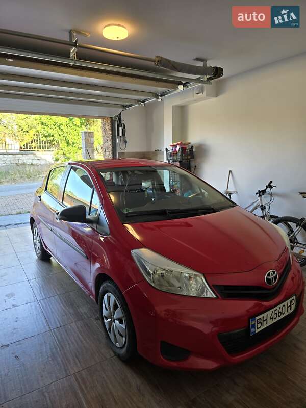 Хетчбек Toyota Yaris 2012 в Одесі