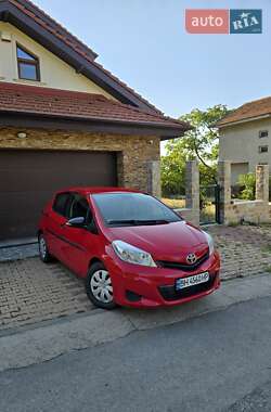 Хэтчбек Toyota Yaris 2012 в Одессе