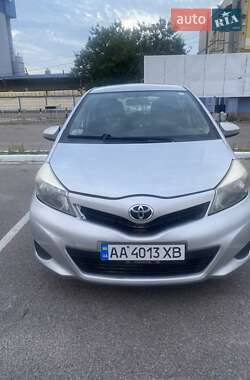 Хэтчбек Toyota Yaris 2012 в Киеве