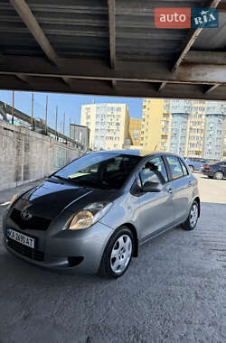 Хэтчбек Toyota Yaris 2007 в Киеве