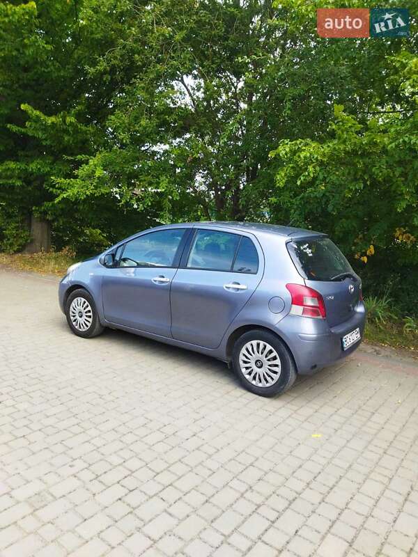 Хэтчбек Toyota Yaris 2010 в Львове
