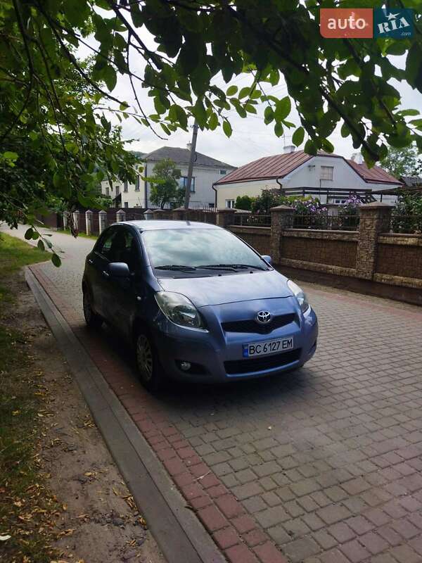 Хэтчбек Toyota Yaris 2010 в Львове