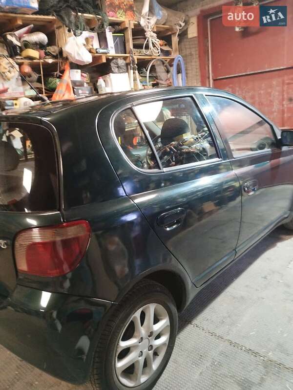 Хетчбек Toyota Yaris 1999 в Дніпрі