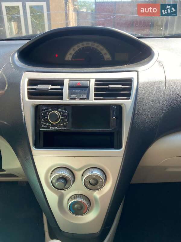 Седан Toyota Yaris 2006 в Измаиле фото 13 Седан Toyota Yaris 2006 в Измаиле