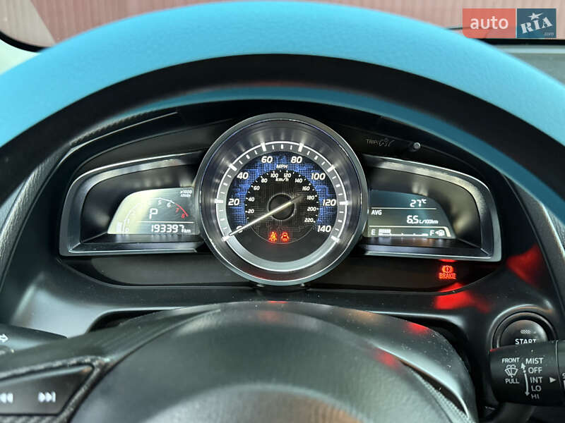 Седан Toyota Yaris 2016 в Николаеве