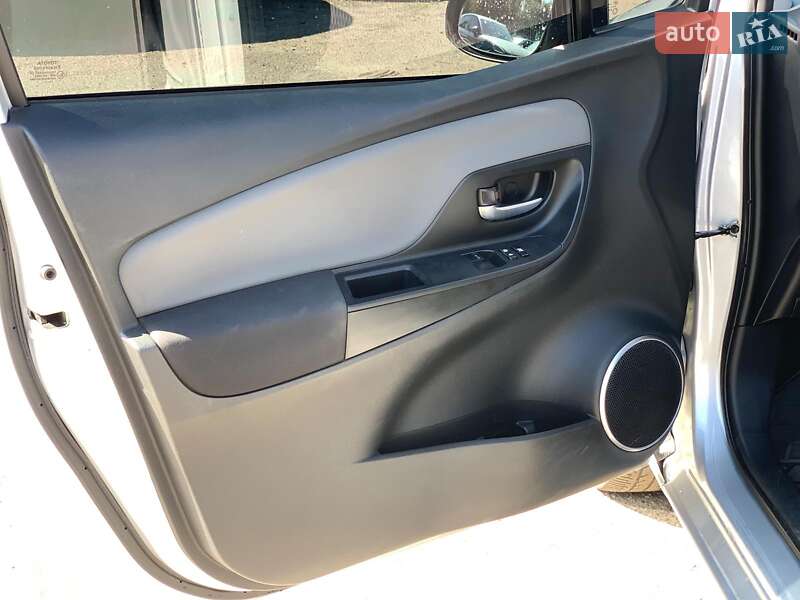 Хэтчбек Toyota Yaris 2014 в Виннице фото 19 Хэтчбек Toyota Yaris 2014 в Виннице