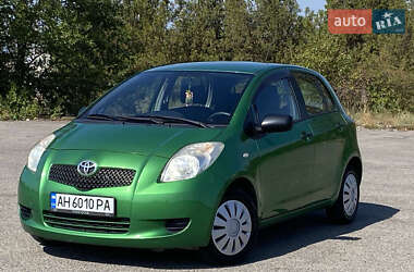 Хэтчбек Toyota Yaris 2008 в Днепре