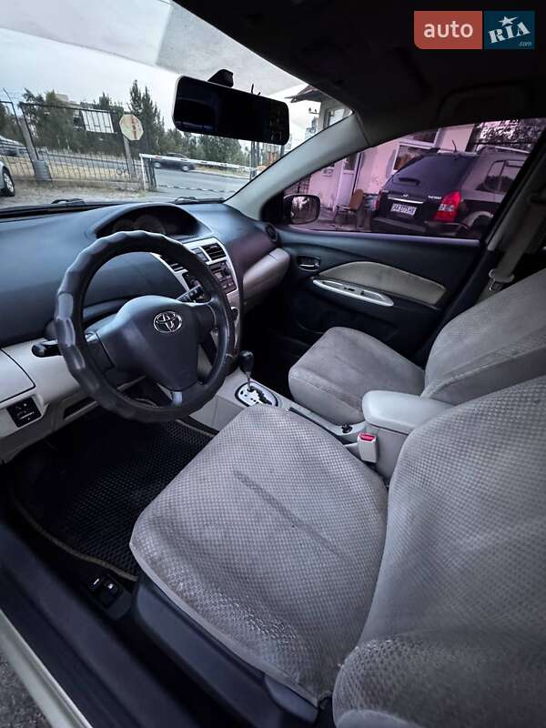 Toyota Yaris 2008