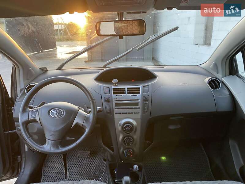 Хэтчбек Toyota Yaris 2009 в Львове фото 20 Хэтчбек Toyota Yaris 2009 в Львове