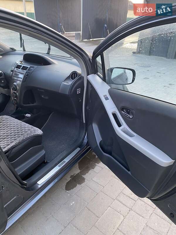Хэтчбек Toyota Yaris 2009 в Львове фото 28 Хэтчбек Toyota Yaris 2009 в Львове
