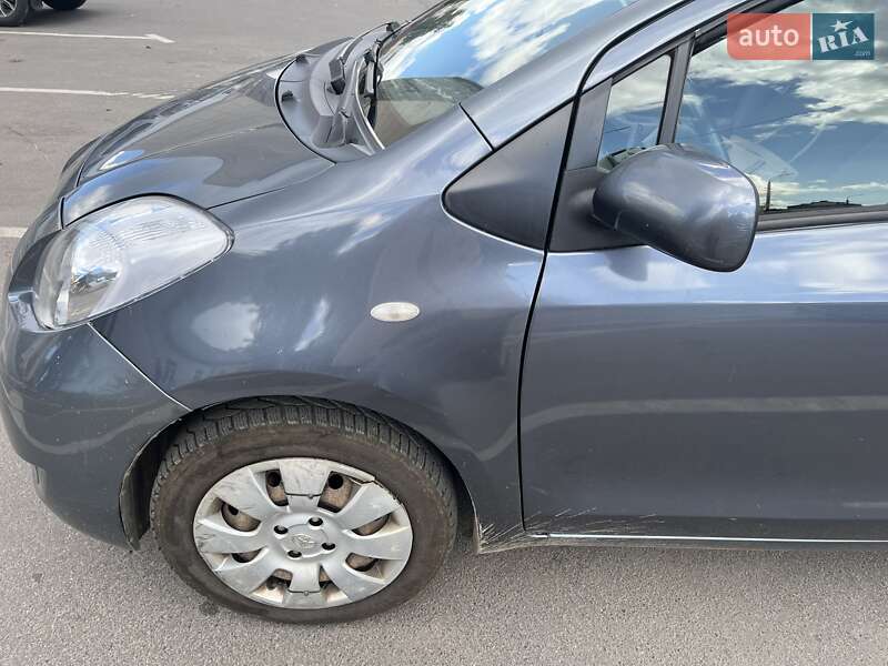 Хэтчбек Toyota Yaris 2009 в Виннице