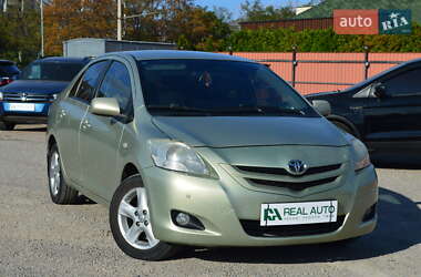 Седан Toyota Yaris 2007 в Кропивницькому