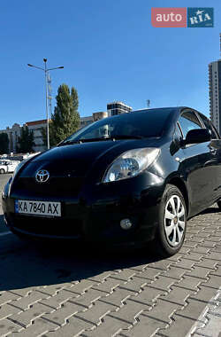 Хэтчбек Toyota Yaris 2009 в Киеве