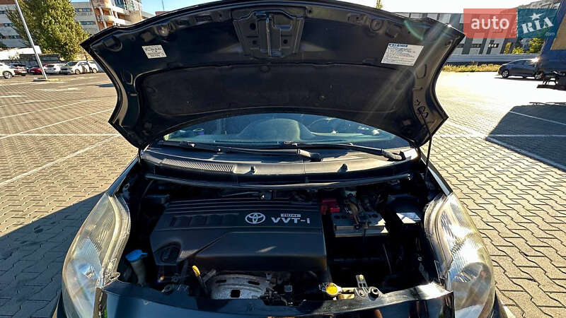 Хетчбек Toyota Yaris 2009 в Києві