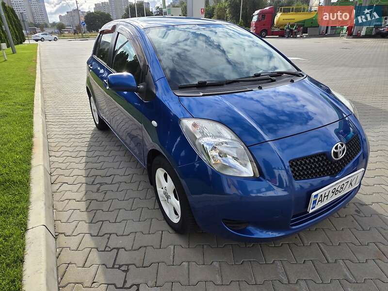 Хетчбек Toyota Yaris 2006 в Києві