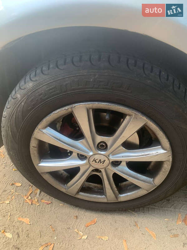 Хэтчбек Toyota Yaris 2004 в Днепре фото 7 Хэтчбек Toyota Yaris 2004 в Днепре