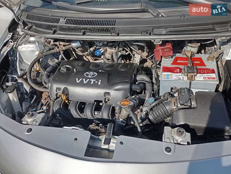 Седан Toyota Yaris 2007 в Одесі