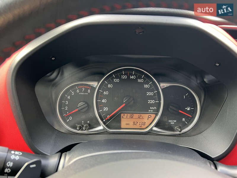 Хетчбек Toyota Yaris 2016 в Одесі