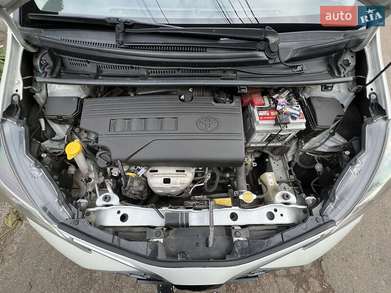 Хетчбек Toyota Yaris 2016 в Одесі