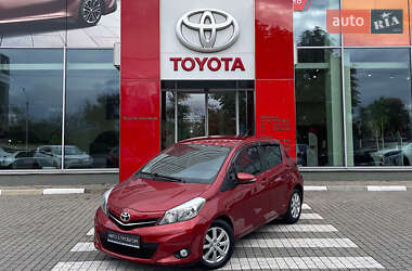 Хэтчбек Toyota Yaris 2014 в Запорожье