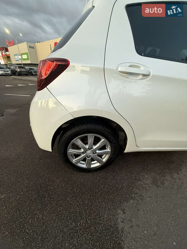 Хэтчбек Toyota Yaris 2014 в Киеве