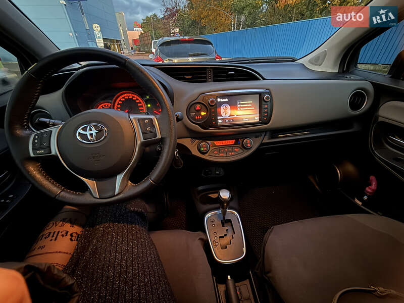 Хэтчбек Toyota Yaris 2014 в Киеве