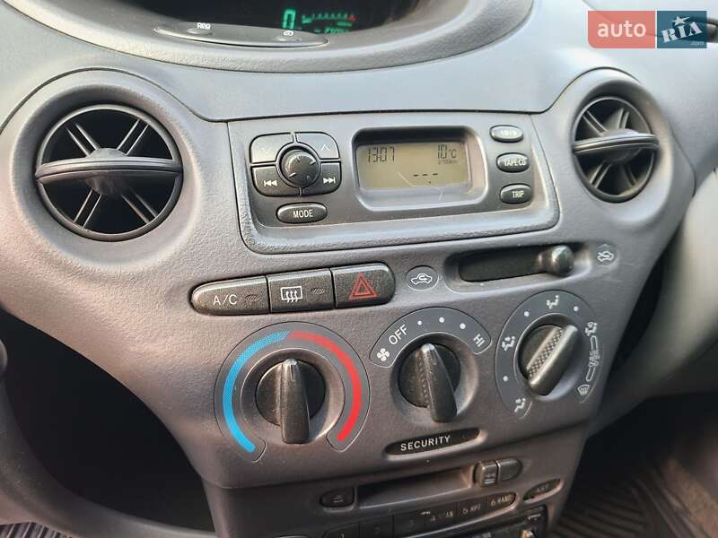 Хетчбек Toyota Yaris 1999 в Одесі